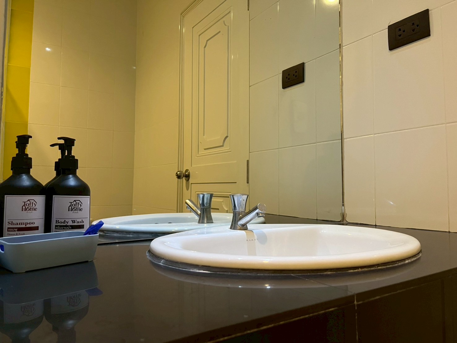 Standard Twin Bed Room